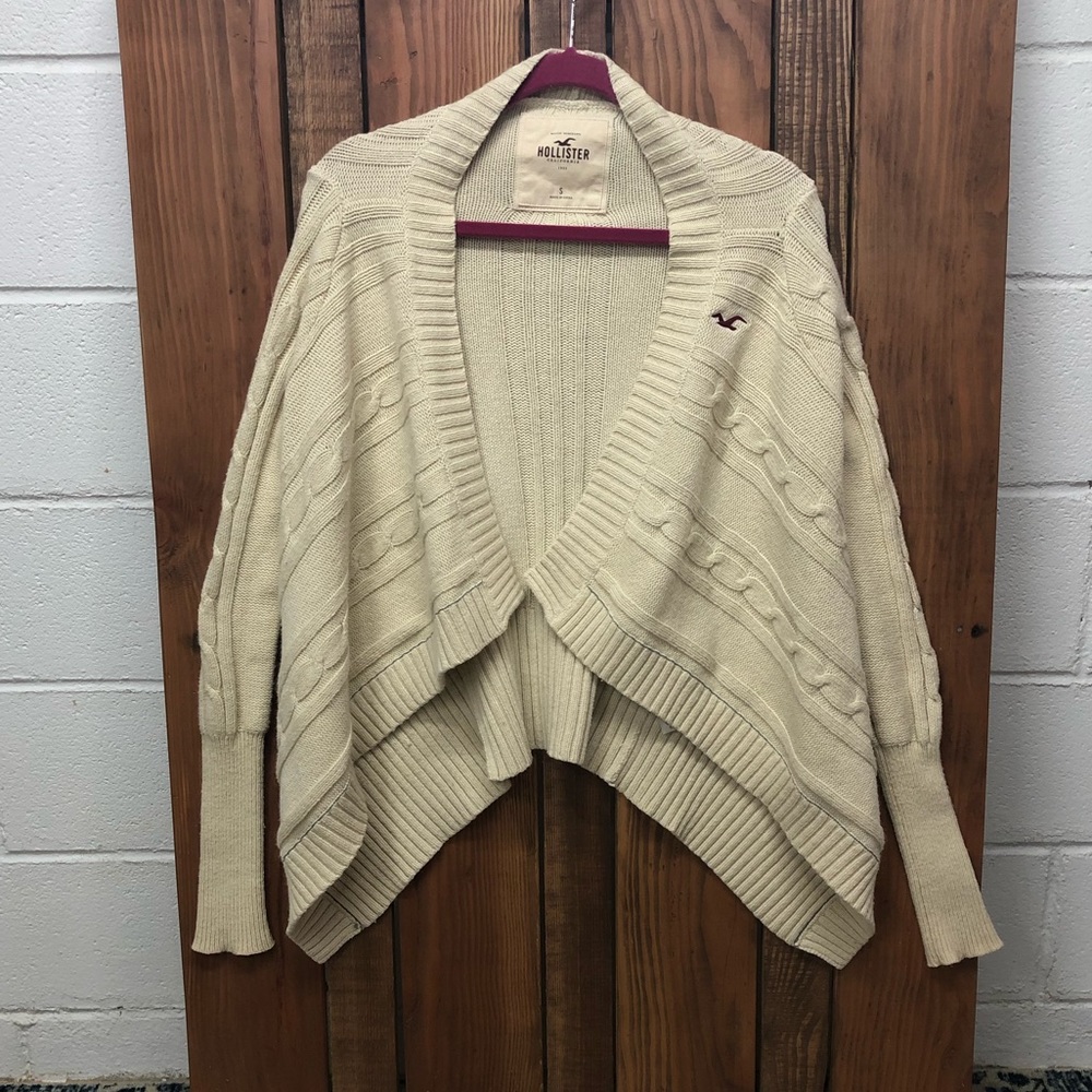 Hollister size small cream cable knit cardigan - Picture 2 of 6